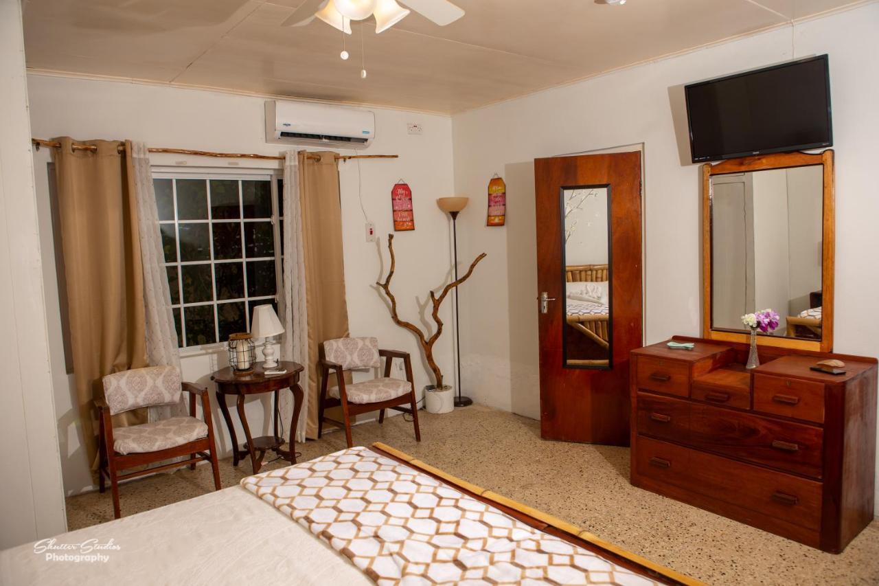 Treasure Beach Inn And Bar מראה חיצוני תמונה