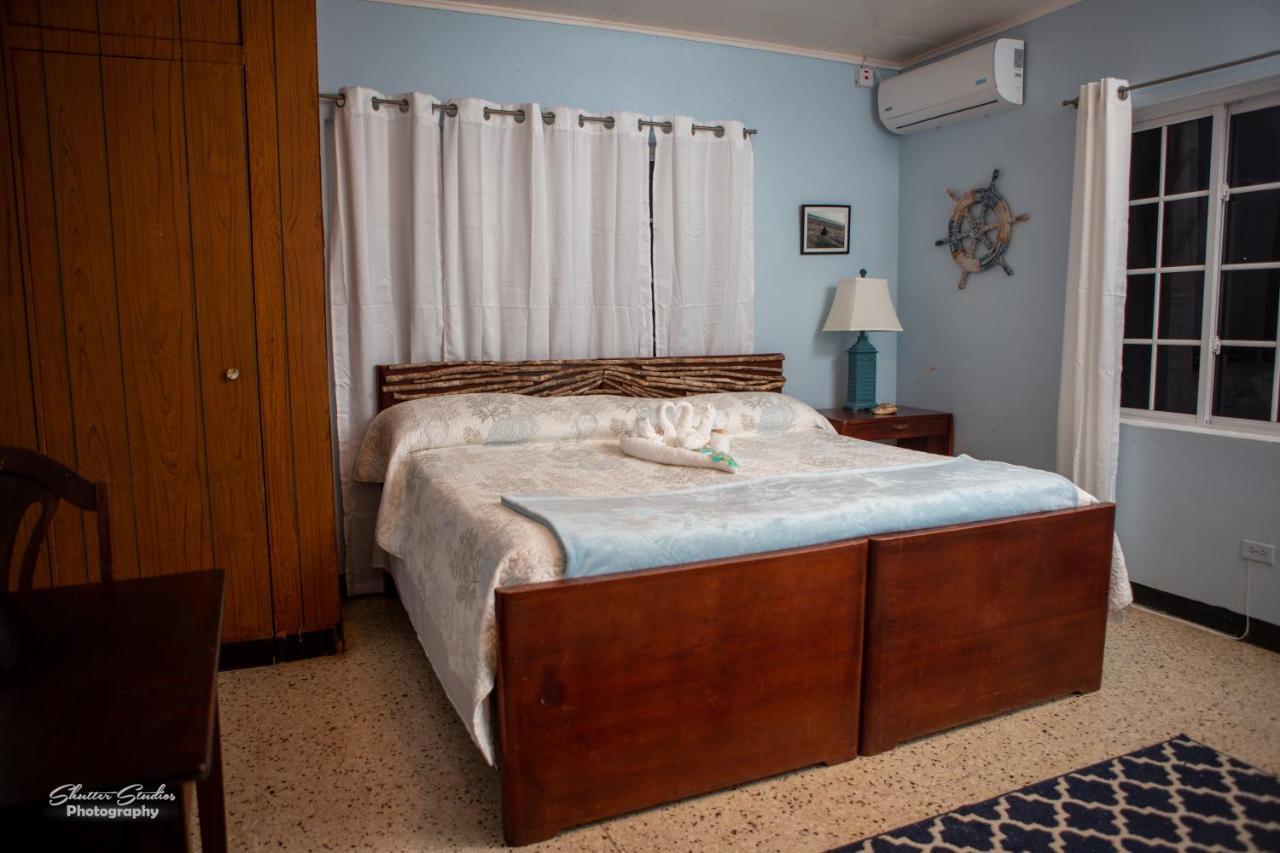 Treasure Beach Inn And Bar מראה חיצוני תמונה