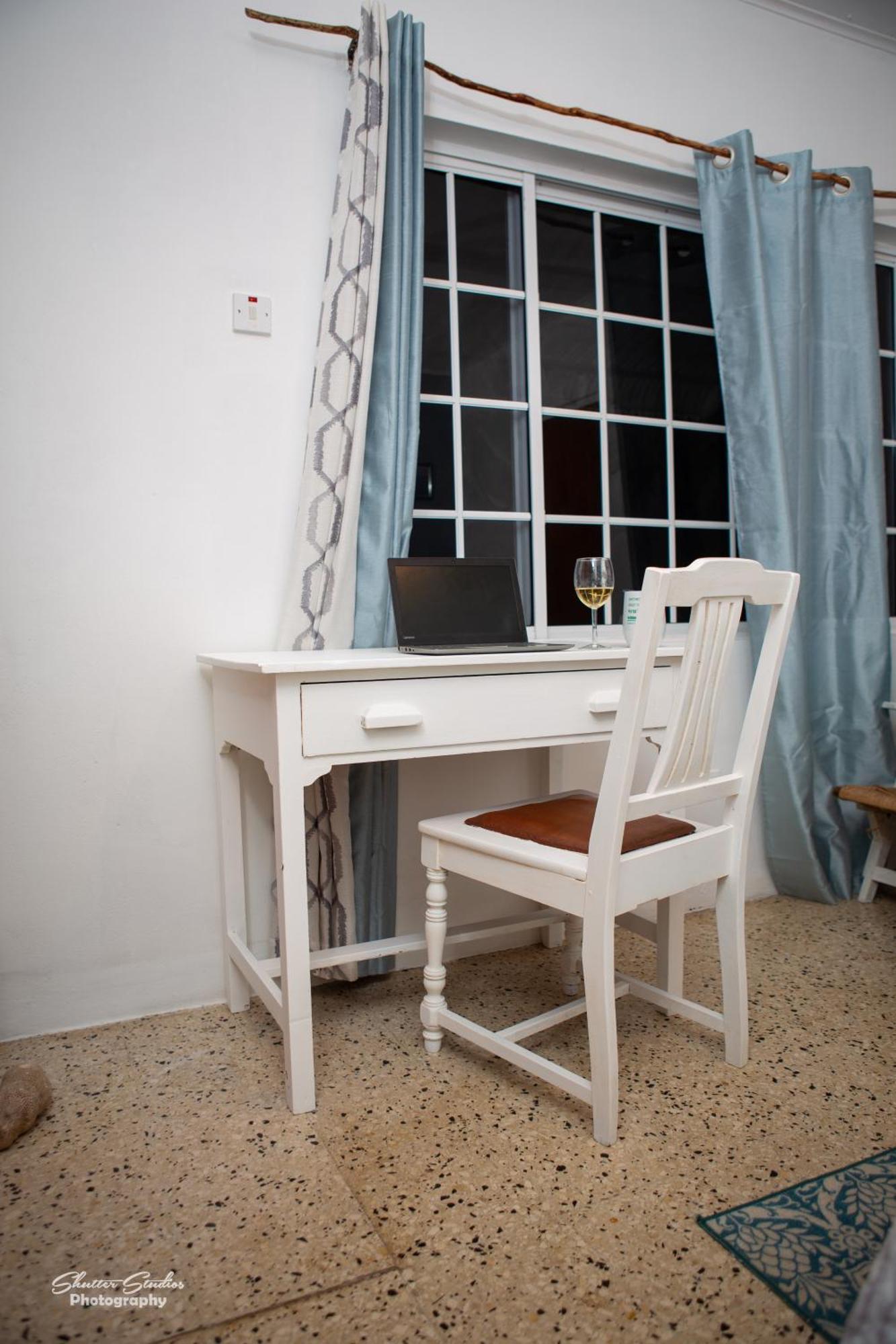 Treasure Beach Inn And Bar מראה חיצוני תמונה